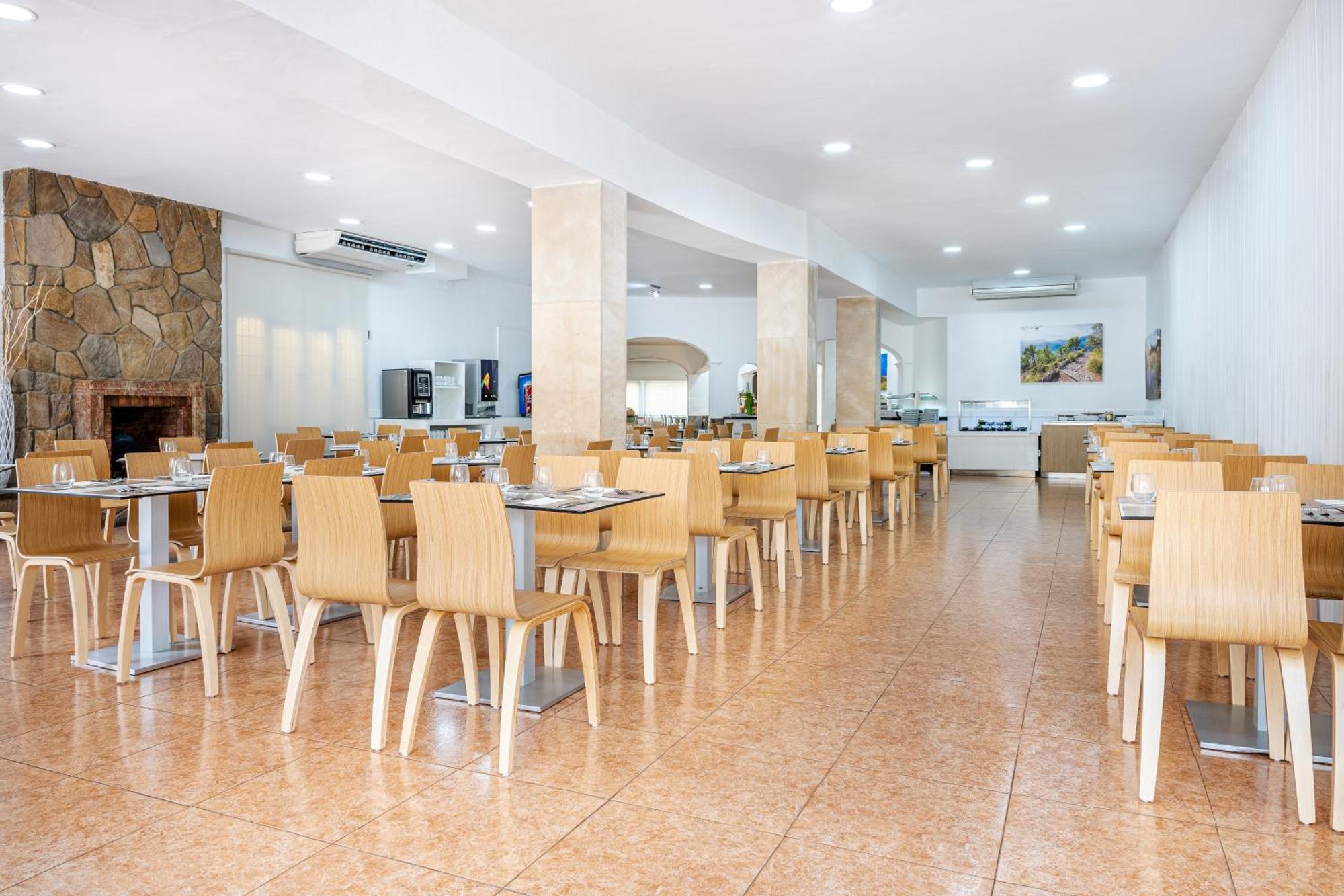 Globales Simar Hotel Cala San Vicente  Exterior photo